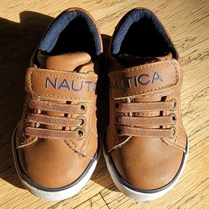 Nautica Kids Adjustable Strap Bungee Straps Casual Shoes Size:5